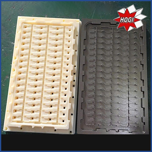 Forming suction mold