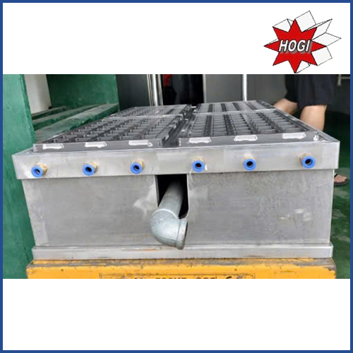 Forming suction mold
