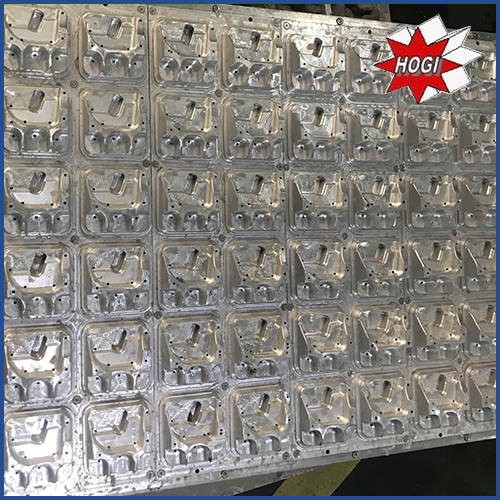 Forming suction mold